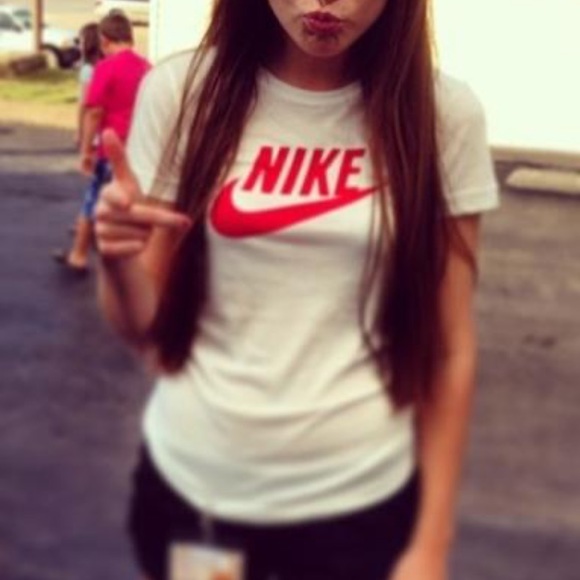 Nike Tops - White Nike T-shirt